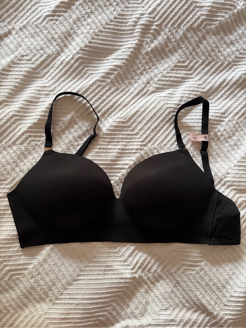 Victoria’s Secret Black Wireless Push-up Bra